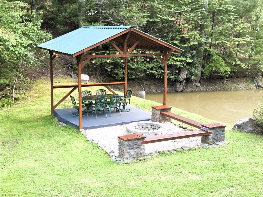 Stick/Site Built at 1647 Staghorn Road, Purlear NC 28665, Purlear, photo 26 of 40