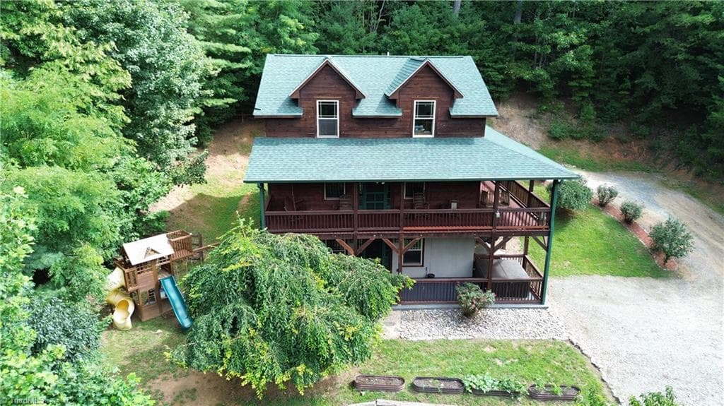 Stick/Site Built at 1647 Staghorn Road, Purlear NC 28665, Purlear, photo 4 of 40