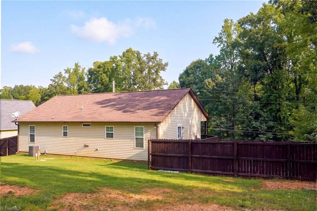 Stick/Site Built at 133 Lake Drive 9, Lexington NC 27292, Lexington, photo 26 of 28