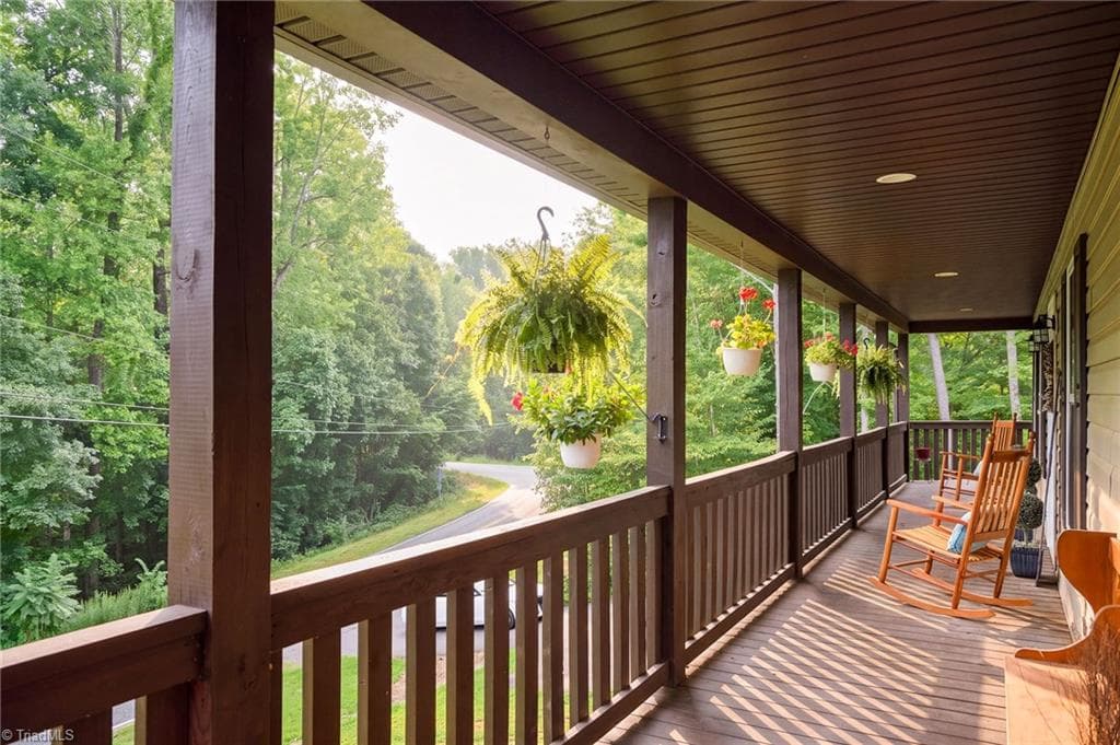 Stick/Site Built at 133 Lake Drive 9, Lexington NC 27292, Lexington, photo 4 of 28