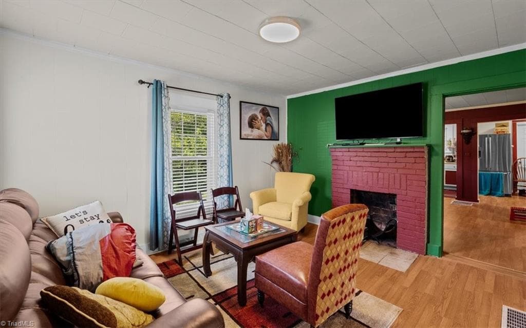 Stick/Site Built at 300 Druid Street, High Point NC 27265, photo 6 of 29