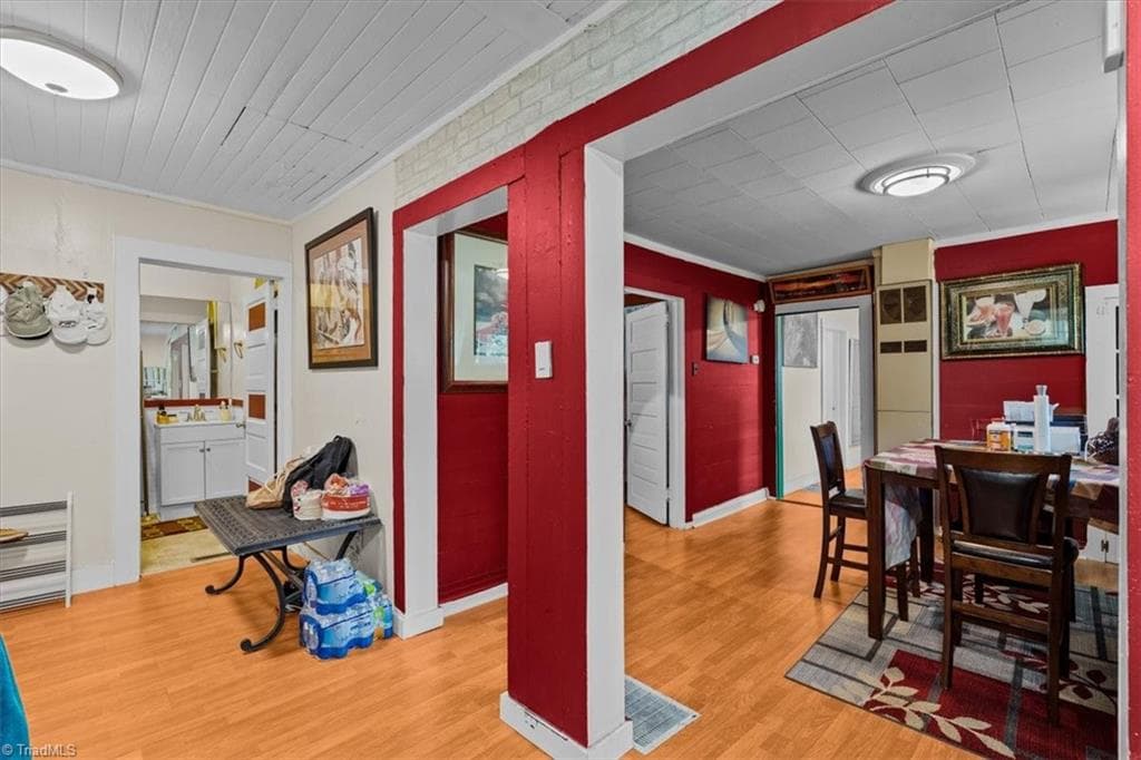 Stick/Site Built at 300 Druid Street, High Point NC 27265, photo 12 of 29