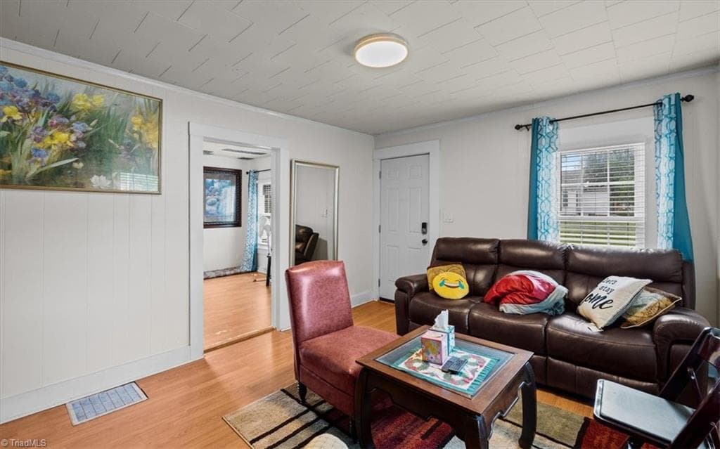 Stick/Site Built at 300 Druid Street, High Point NC 27265, photo 7 of 29