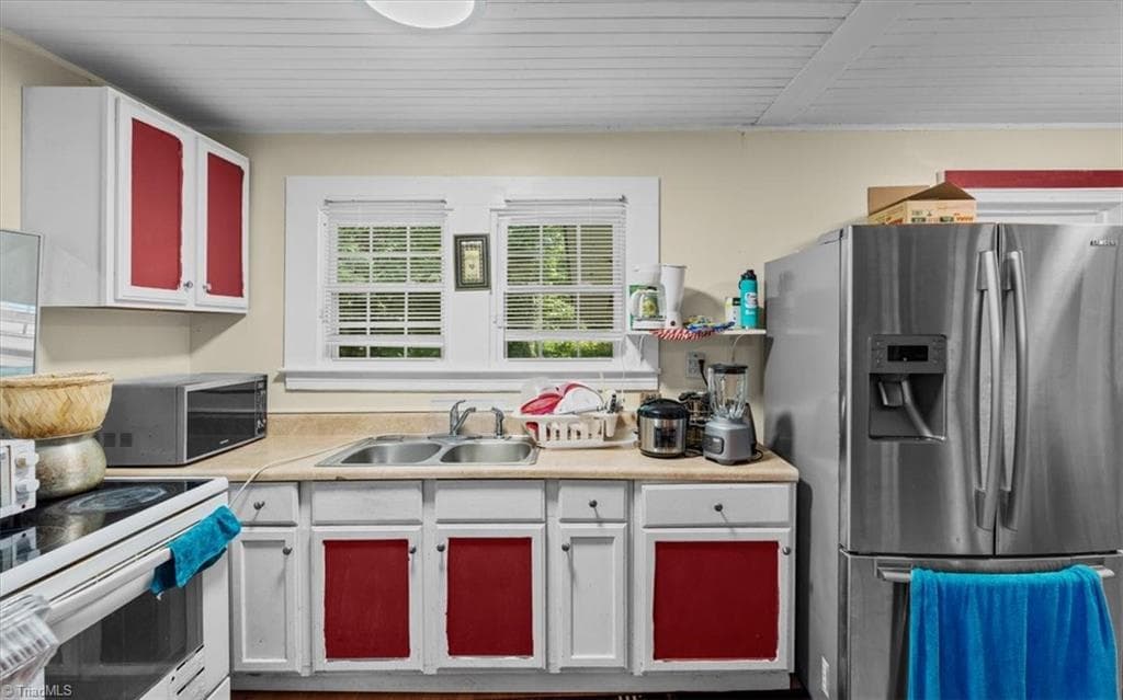 Stick/Site Built at 300 Druid Street, High Point NC 27265, photo 11 of 29