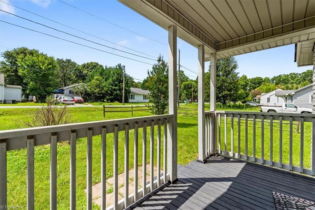 Stick/Site Built at 300 Druid Street, High Point NC 27265, photo 4 of 29