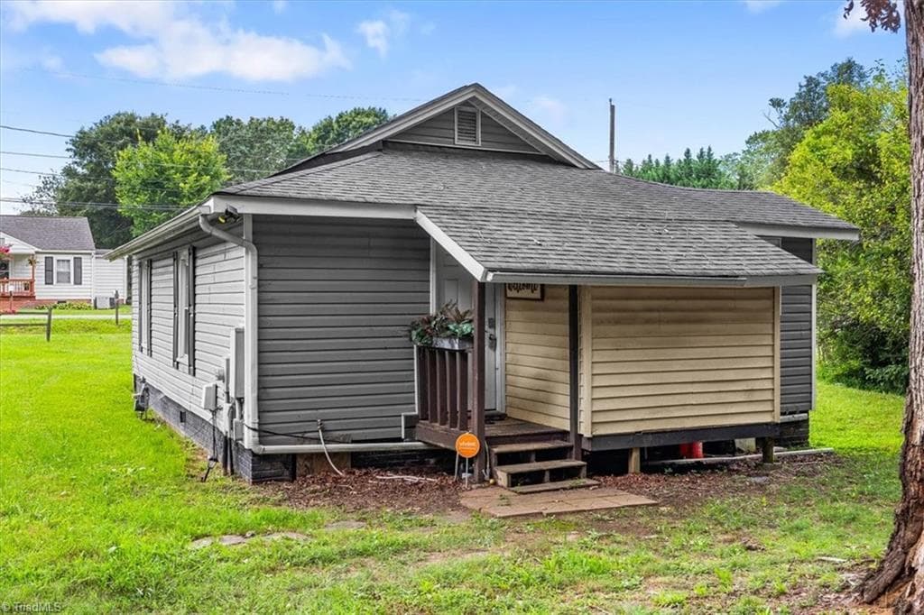 Stick/Site Built at 300 Druid Street, High Point NC 27265, photo 25 of 29