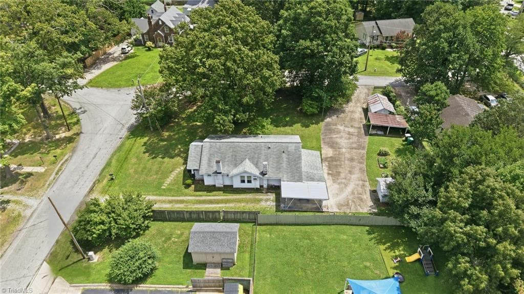 Stick/Site Built at 106 Crestwood Circle, High Point NC 27260, photo 39 of 40