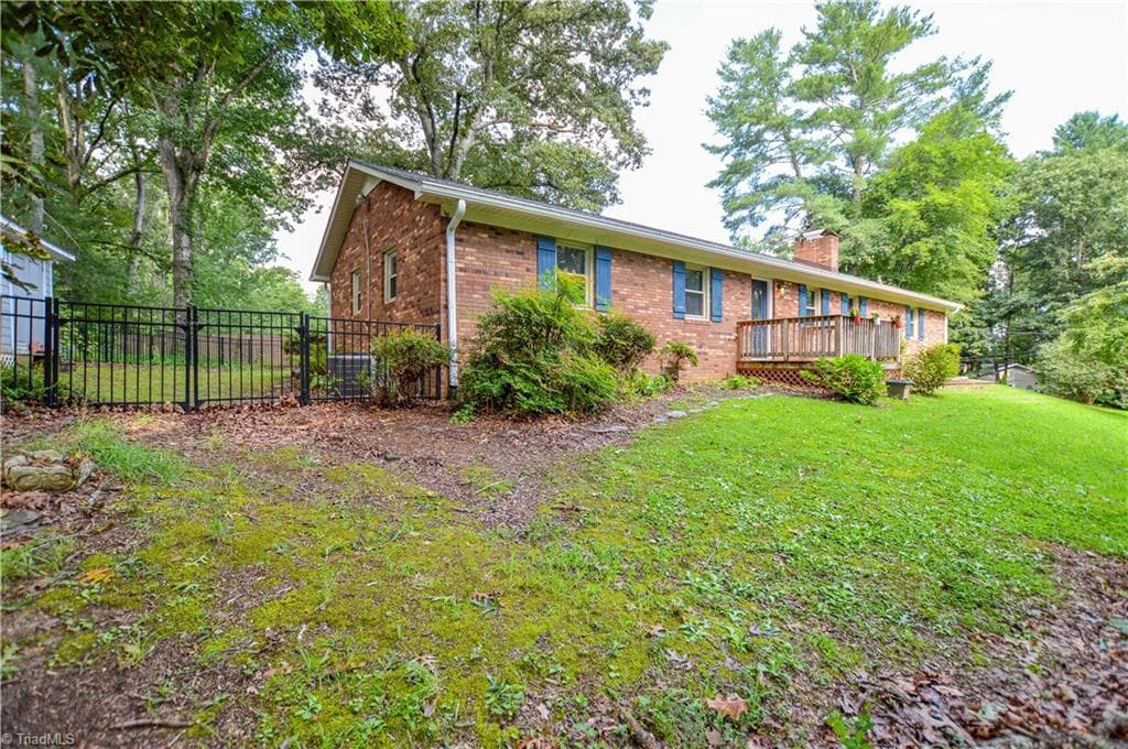 Stick/Site Built at 1507 Overlook Drive, Wilkesboro NC 28697, Wilkesboro, photo 5 of 64