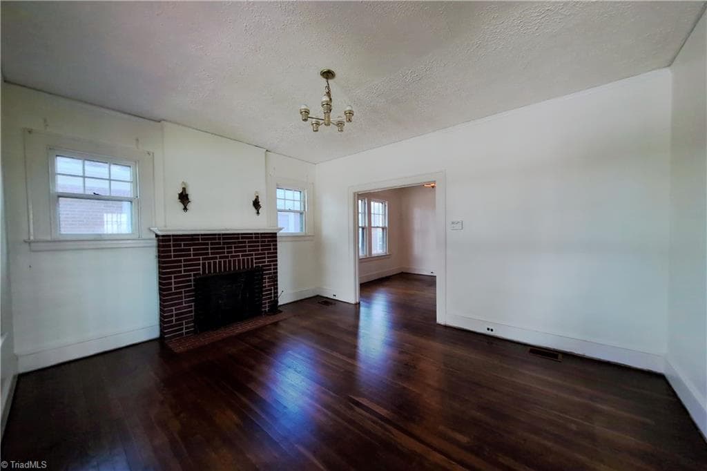 Stick/Site Built at 3004 N Patterson Avenue, Winston-Salem NC 27105, Winston-Salem, photo 3 of 40