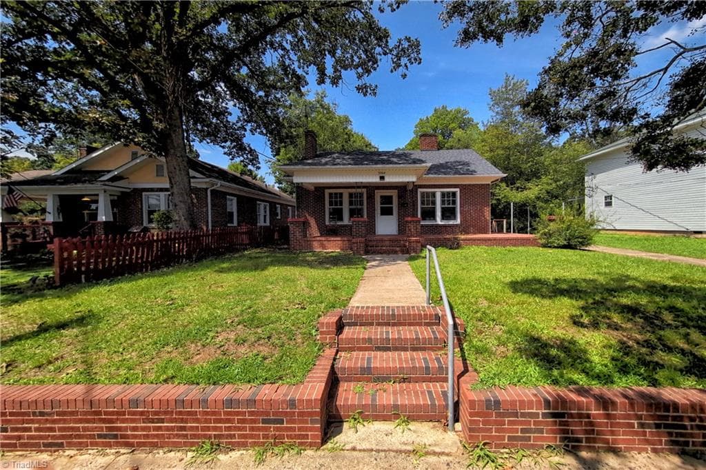 Stick/Site Built at 3004 N Patterson Avenue, Winston-Salem NC 27105, Winston-Salem, photo 32 of 40
