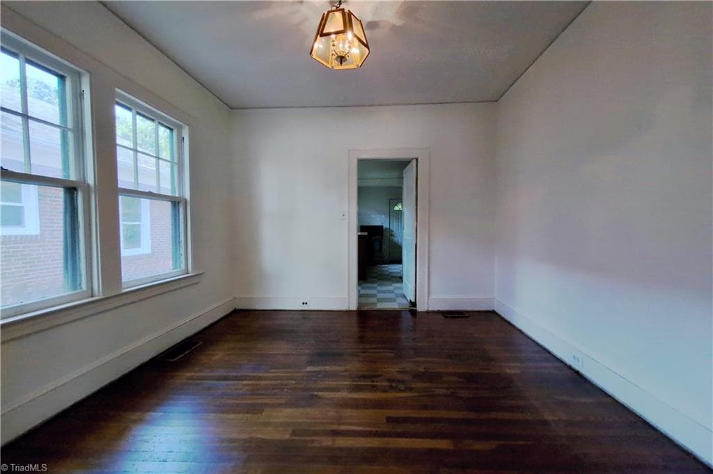 Stick/Site Built at 3004 N Patterson Avenue, Winston-Salem NC 27105, Winston-Salem, photo 9 of 40