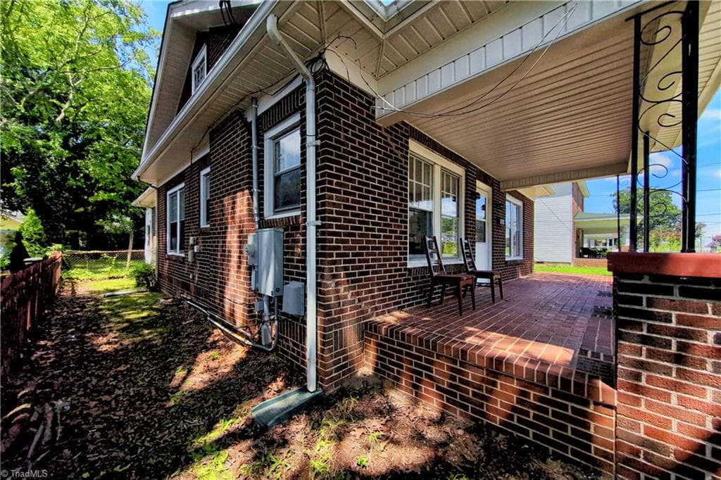 Stick/Site Built at 3004 N Patterson Avenue, Winston-Salem NC 27105, Winston-Salem, photo 38 of 40