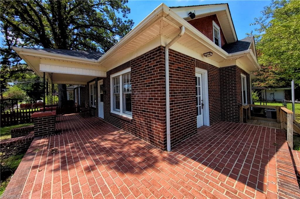 Stick/Site Built at 3004 N Patterson Avenue, Winston-Salem NC 27105, Winston-Salem, photo 33 of 40