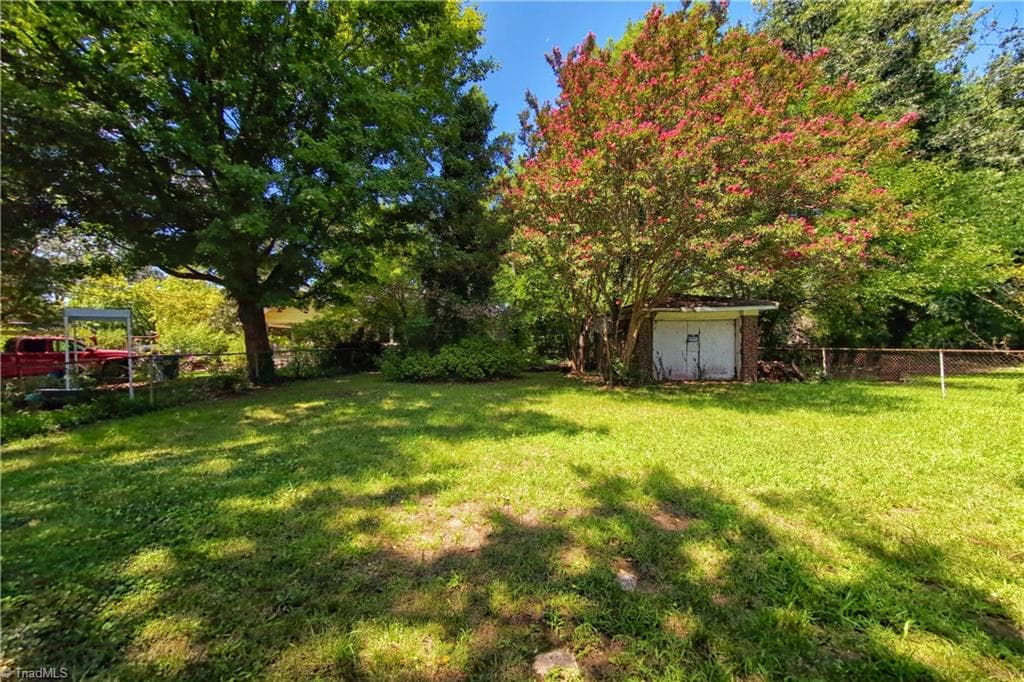 Stick/Site Built at 3004 N Patterson Avenue, Winston-Salem NC 27105, Winston-Salem, photo 35 of 40