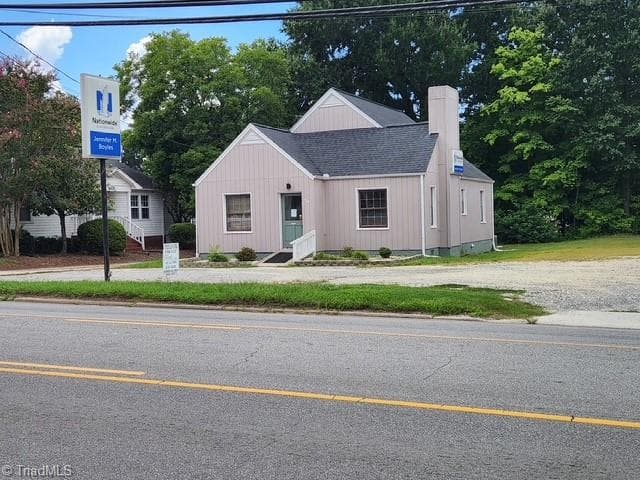 Office at 606 Randolph Street, Thomasville NC 27360, photo 2 of 20