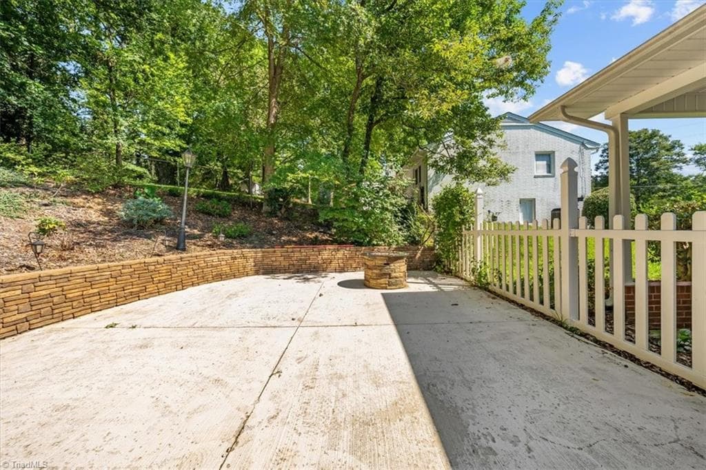 Stick/Site Built at 1326 Brookdale Drive, Asheboro NC 27205, photo 6 of 37