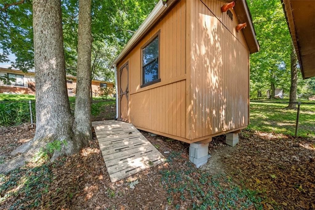 Stick/Site Built at 1326 Brookdale Drive, Asheboro NC 27205, photo 7 of 37