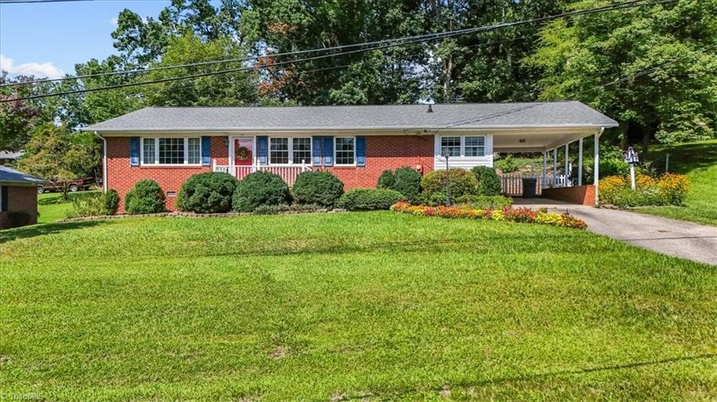 1326 Brookdale Drive, Asheboro NC 27205