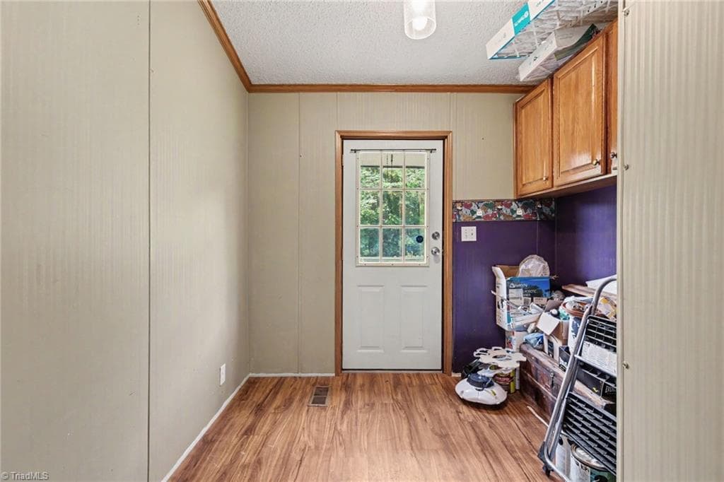 Manufactured Home at 1060 Knobview Lane, Pilot Mountain NC 27041, Pilot Mountain, photo 26 of 30