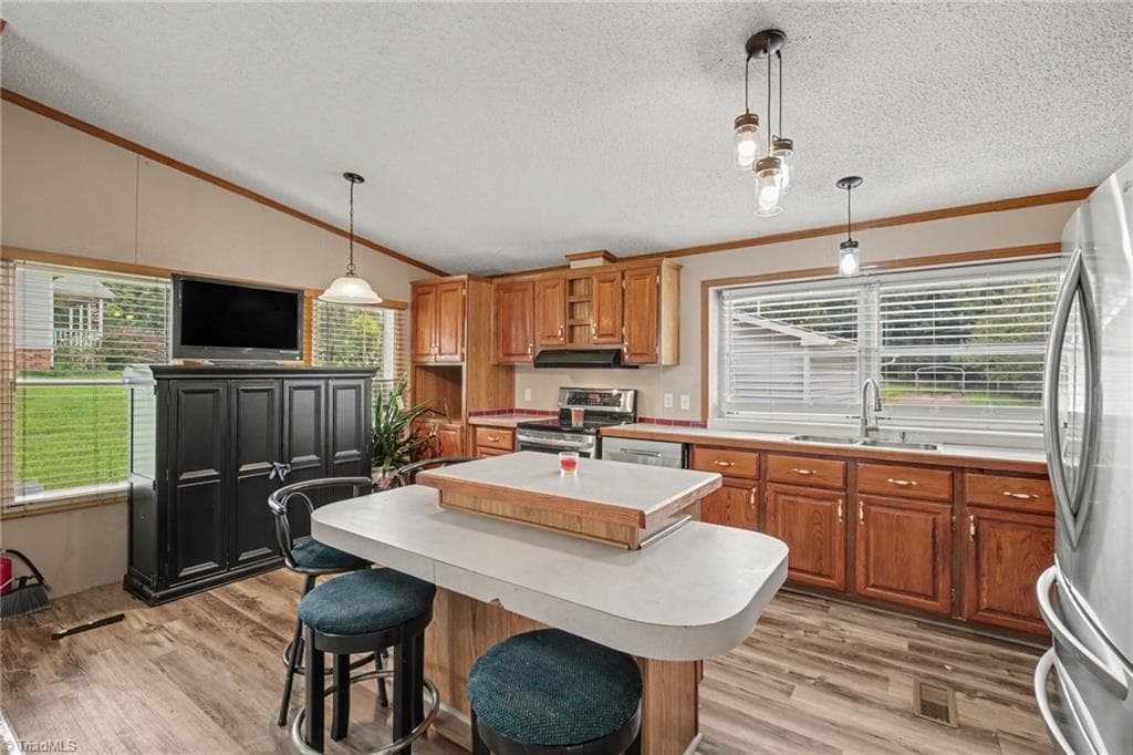 Manufactured Home at 1060 Knobview Lane, Pilot Mountain NC 27041, Pilot Mountain, photo 14 of 30