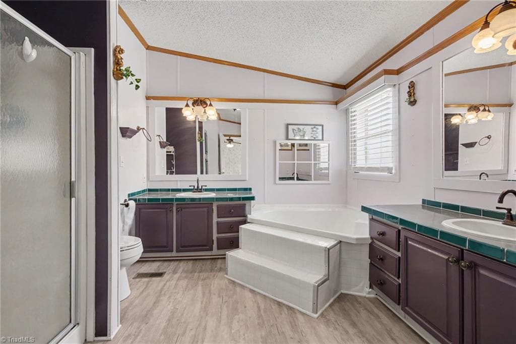 Manufactured Home at 1060 Knobview Lane, Pilot Mountain NC 27041, Pilot Mountain, photo 19 of 30