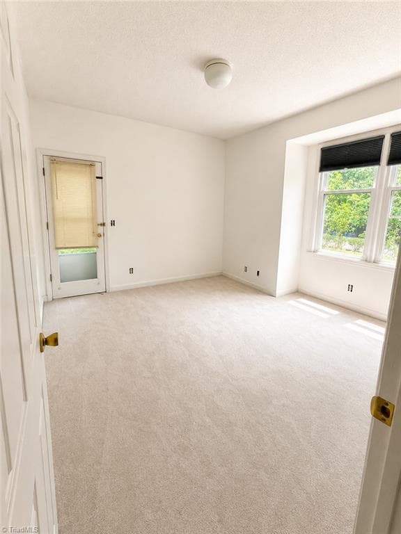Stick/Site Built at 324 Meadows Circle, Winston-Salem NC 27104, Winston-Salem, photo 7 of 11