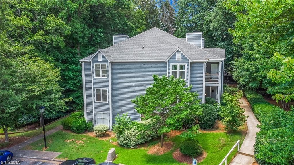 324 Meadows Circle, Winston-Salem NC 27104