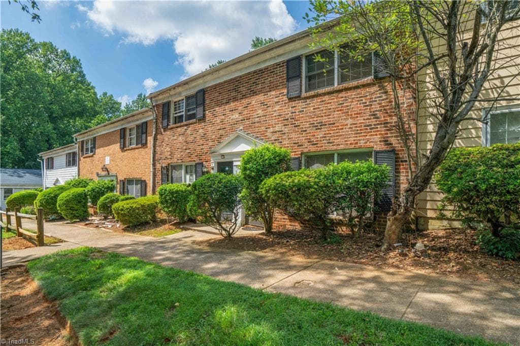 Stick/Site Built at 2811 Bleeker Square # F, Winston-Salem NC 27106, Winston-Salem, photo 5 of 10