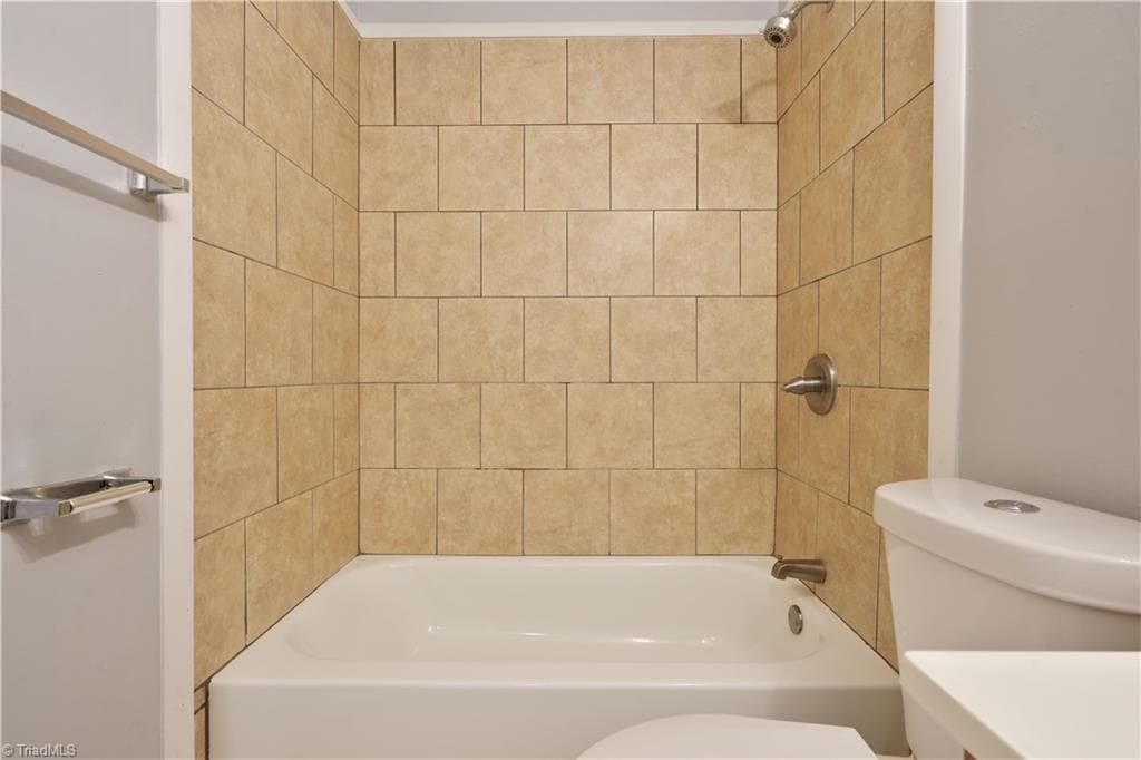 Stick/Site Built at 9 Pear Tree Court, Greensboro NC 27401, photo 26 of 36
