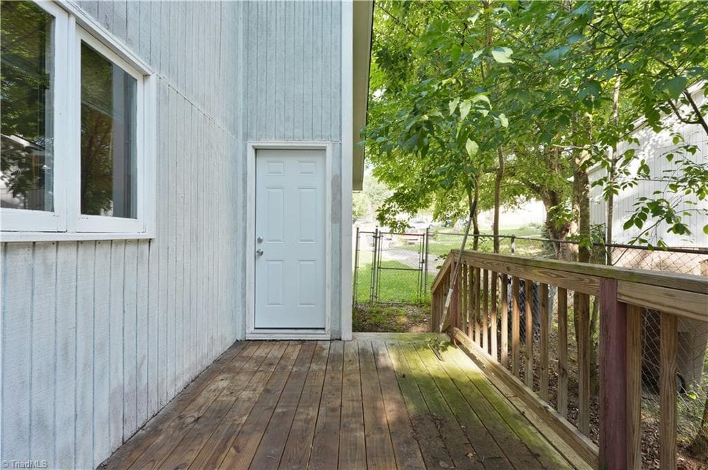 Stick/Site Built at 9 Pear Tree Court, Greensboro NC 27401, photo 28 of 36