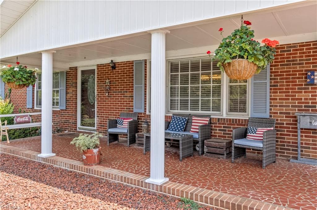 510 Gillespie Street, Dobson NC 27017
