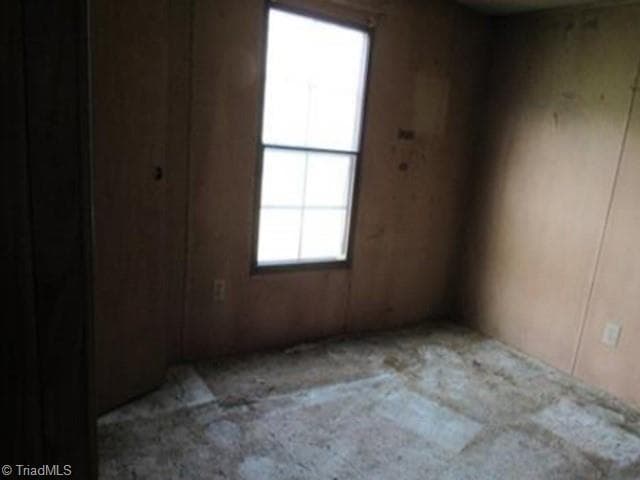 Manufactured Home at 375 Marshall Johnson Road, Pilot Mountain NC 27041, photo 6 of 8