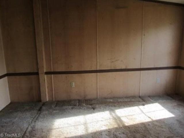 Manufactured Home at 375 Marshall Johnson Road, Pilot Mountain NC 27041, photo 3 of 8