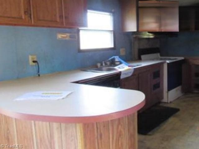 Manufactured Home at 375 Marshall Johnson Road, Pilot Mountain NC 27041, photo 4 of 8