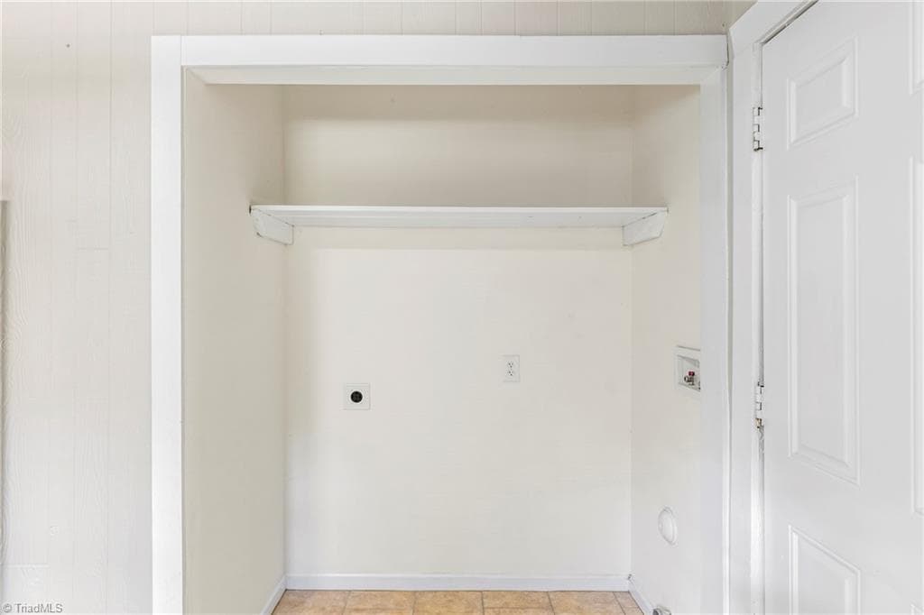 Stick/Site Built at 2117 Bowen Boulevard, Winston-Salem NC 27105, Winston-Salem, photo 15 of 31