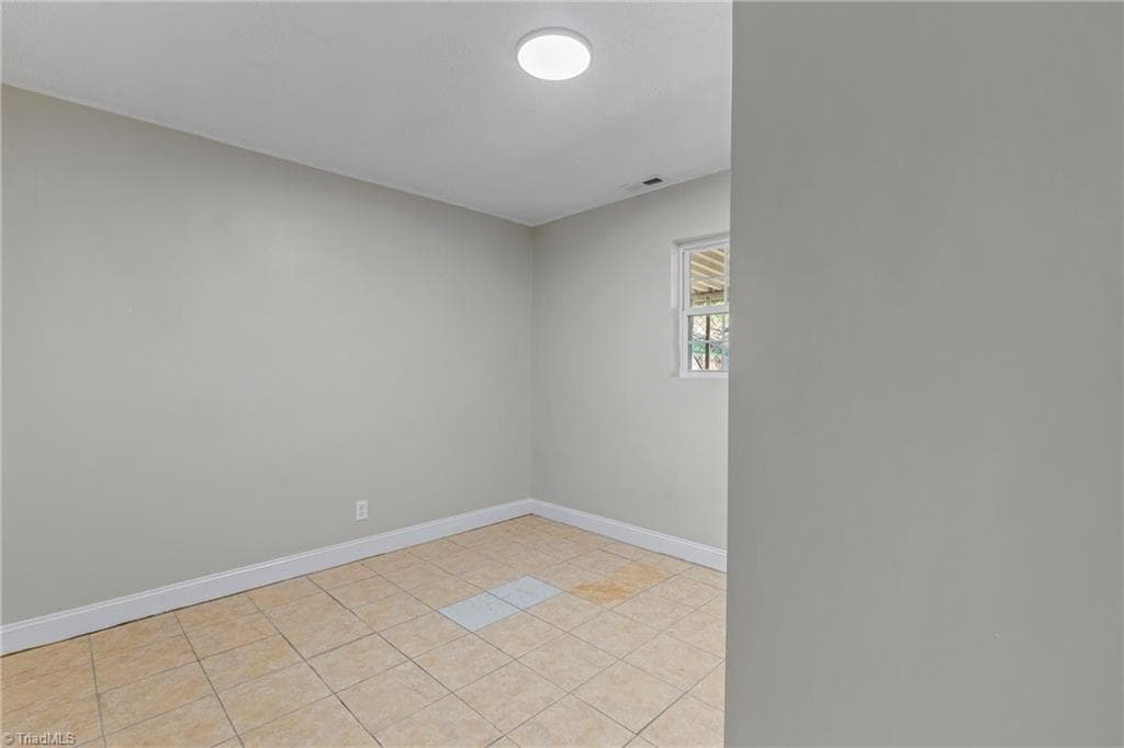 Stick/Site Built at 2117 Bowen Boulevard, Winston-Salem NC 27105, Winston-Salem, photo 19 of 31
