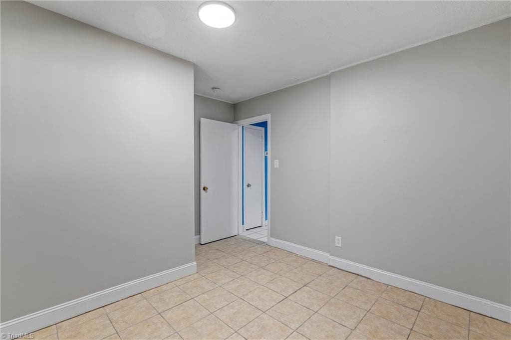 Stick/Site Built at 2117 Bowen Boulevard, Winston-Salem NC 27105, Winston-Salem, photo 21 of 31