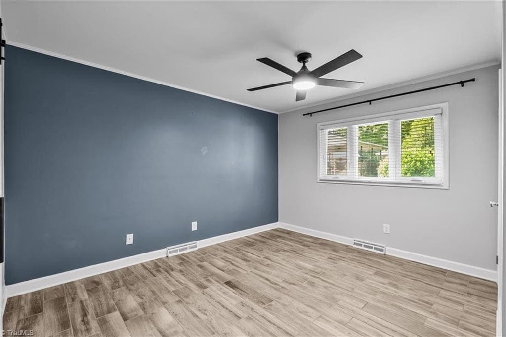 Stick/Site Built at 2918 New Hanover Drive, Greensboro NC 27408, photo 22 of 37