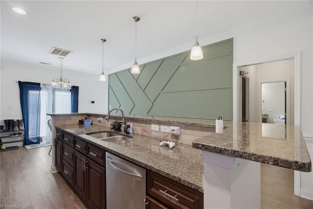 Stick/Site Built at 2108 Glenside Drive, Greensboro NC 27405, photo 10 of 39