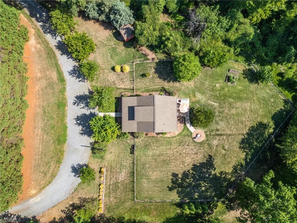 Stick/Site Built at 2108 Glenside Drive, Greensboro NC 27405, photo 33 of 39