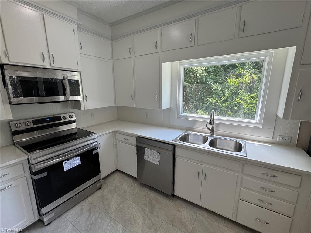 Stick/Site Built at 800 S Sunset Drive, Winston-Salem NC 27103, Winston-Salem, photo 9 of 32