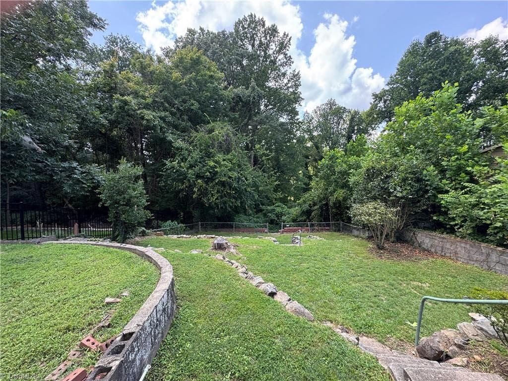 Stick/Site Built at 800 S Sunset Drive, Winston-Salem NC 27103, Winston-Salem, photo 29 of 32