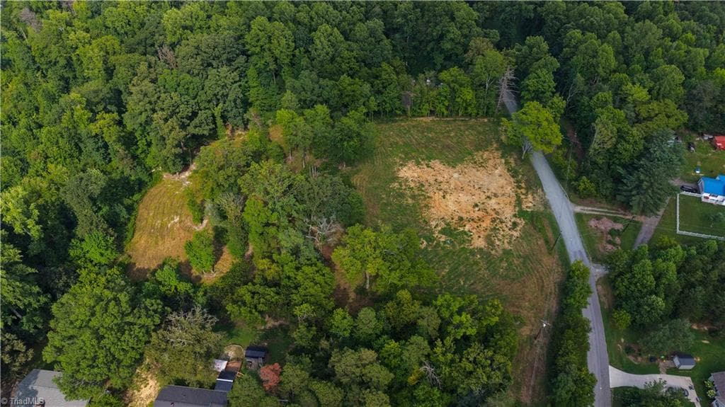 Single Family Residence at 3025 Greenhouse Road, Winston-Salem NC 27127, Winston-Salem, photo 25 of 38