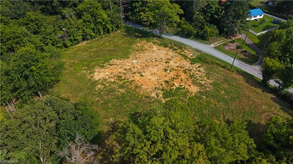 Single Family Residence at 3025 Greenhouse Road, Winston-Salem NC 27127, Winston-Salem, photo 13 of 38