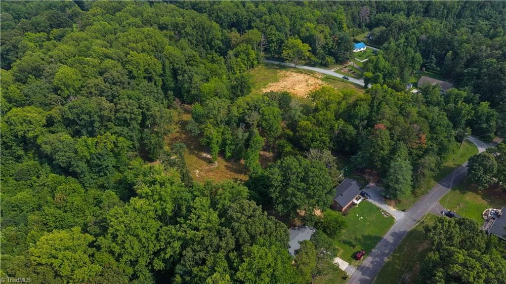 Single Family Residence at 3025 Greenhouse Road, Winston-Salem NC 27127, Winston-Salem, photo 15 of 38