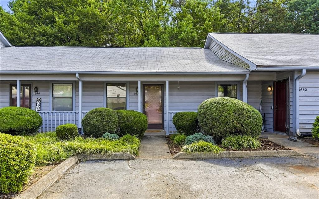 1636 Windsong Court, Winston-Salem NC 27127