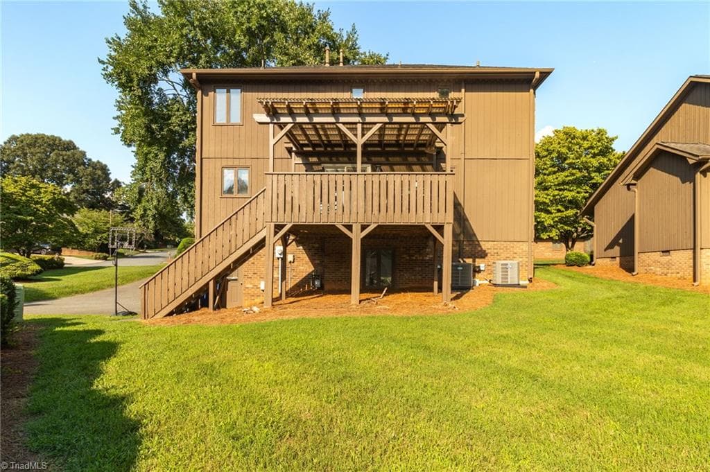 Stick/Site Built at 215 Barrington Place, Winston-Salem NC 27104, Winston-Salem, photo 28 of 30