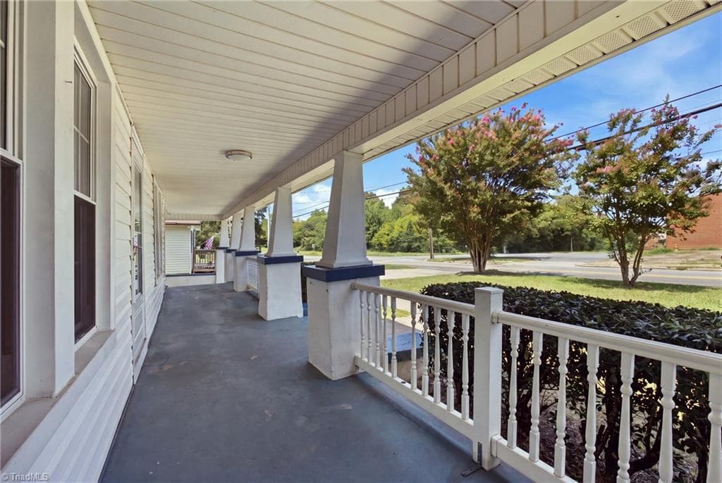 Stick/Site Built at 1001 Blair Street, Thomasville NC 27360, photo 6 of 34