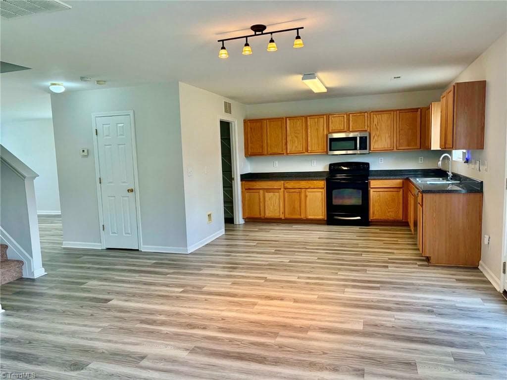 Stick/Site Built at 3966 Heather View Lane, Winston-Salem NC 27127, photo 6 of 17