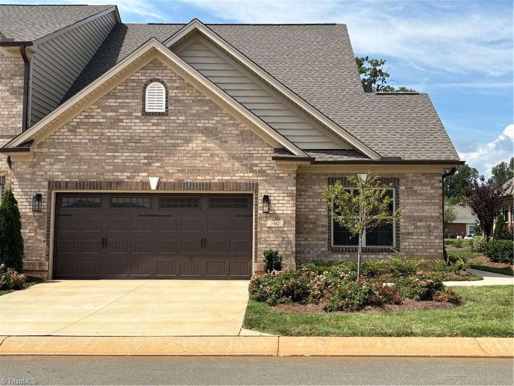 1042 Beechcraft Drive, Mebane NC 27302